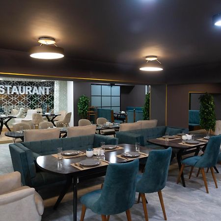 Dora Hotel Shymkent Exterior foto